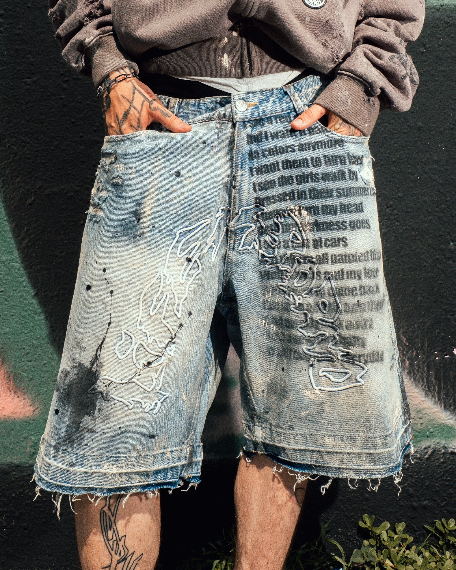 SOLDOUT x LIP DENIM SHORTS